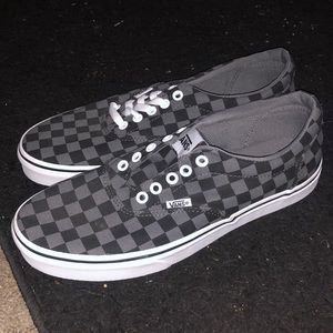 VANS shoes (checkered) size 9.5 [M] 10/10 condition, never worn.